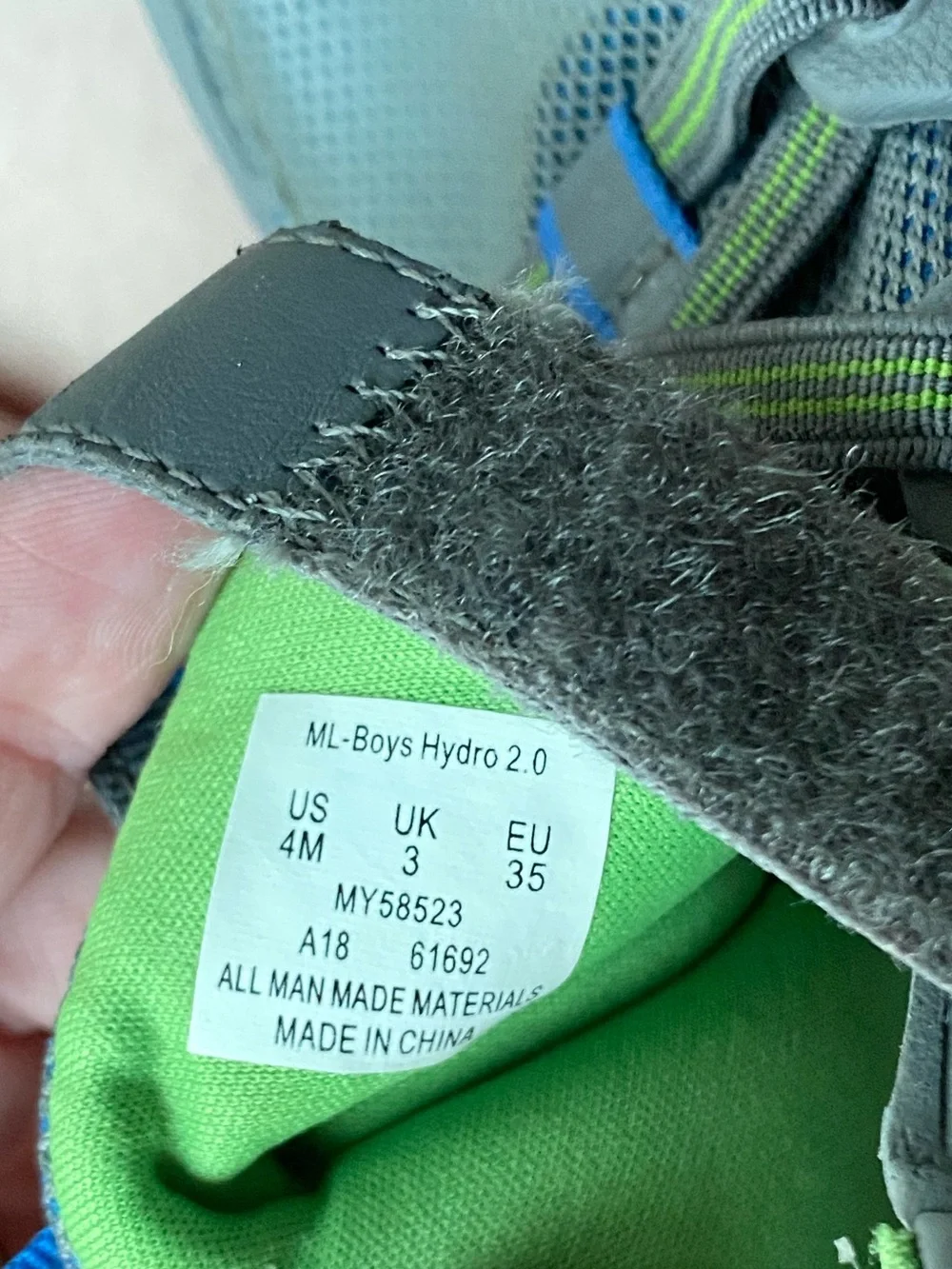 Merrell Hydro boys’ 2.0 quick drying grip sole green and gray sandals size 4M